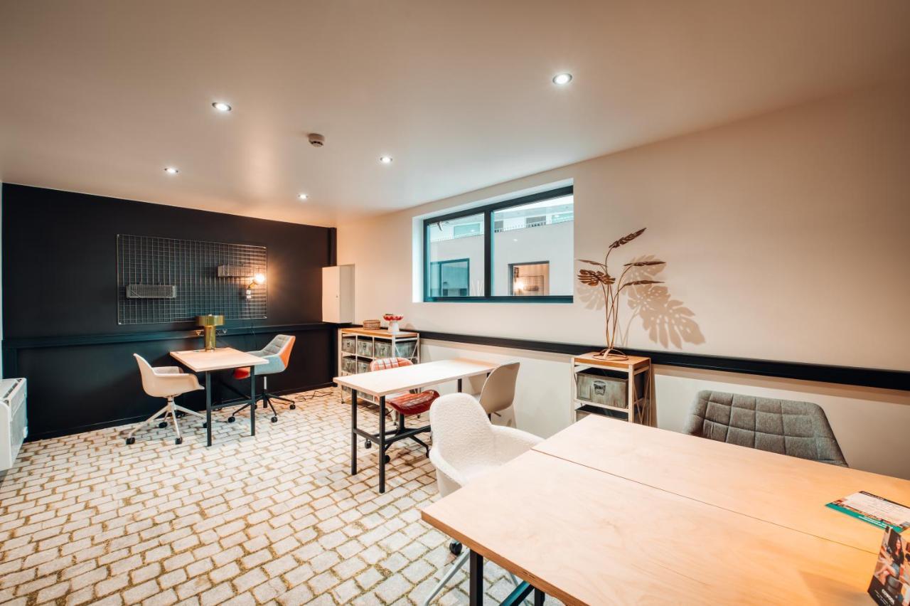 Cowool Cergy Aparthotel Екстериор снимка